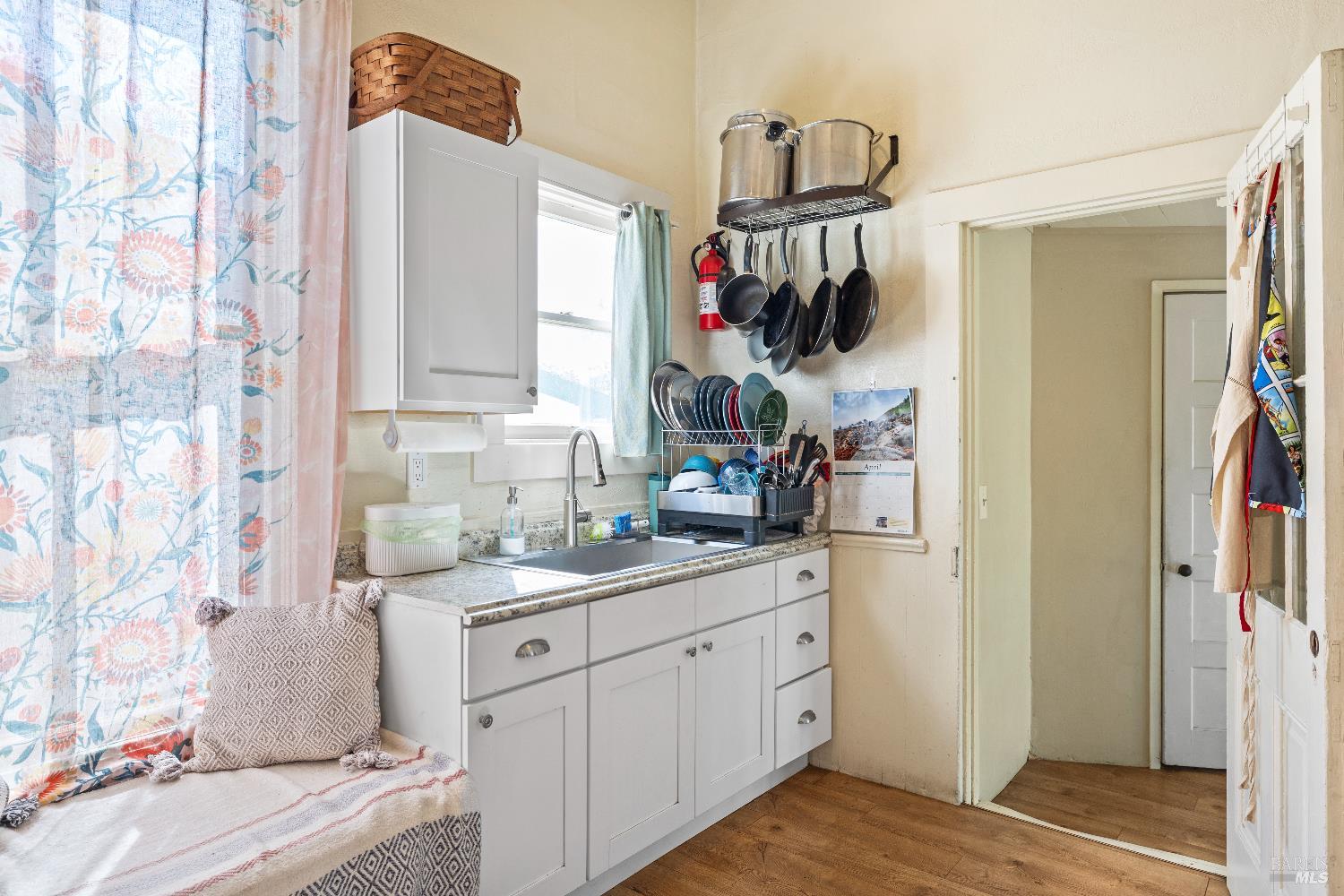 Detail Gallery Image 19 of 24 For 747 3rd St a + B,  Napa,  CA 94559 - 6 Beds | 3 Baths