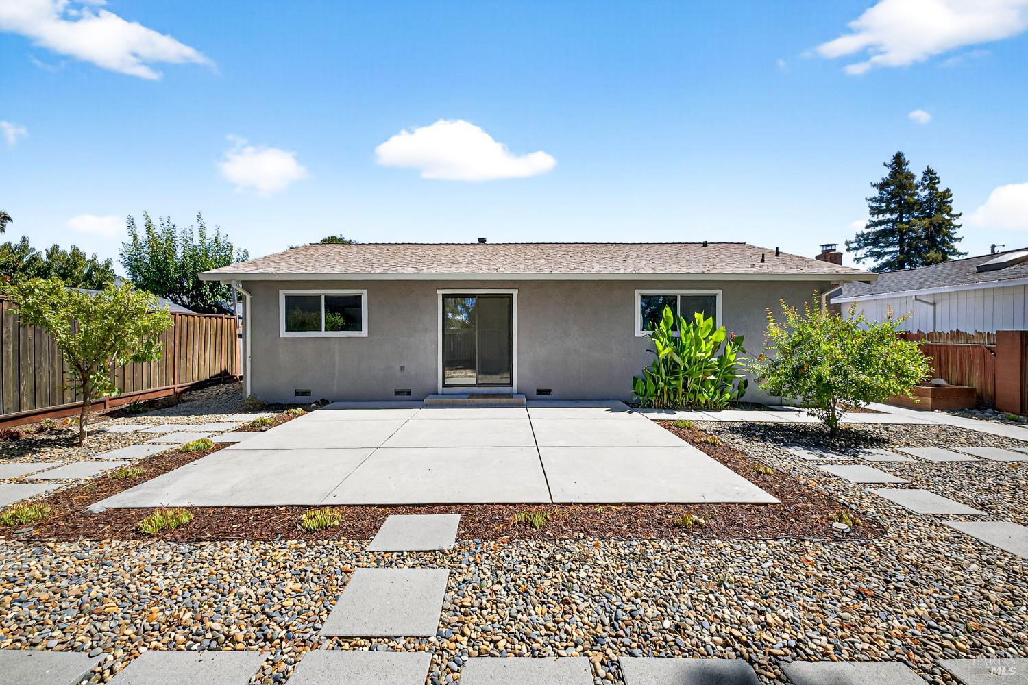 Detail Gallery Image 8 of 34 For 3541 Palomar Way, Napa,  CA 94558 - 3 Beds | 2 Baths