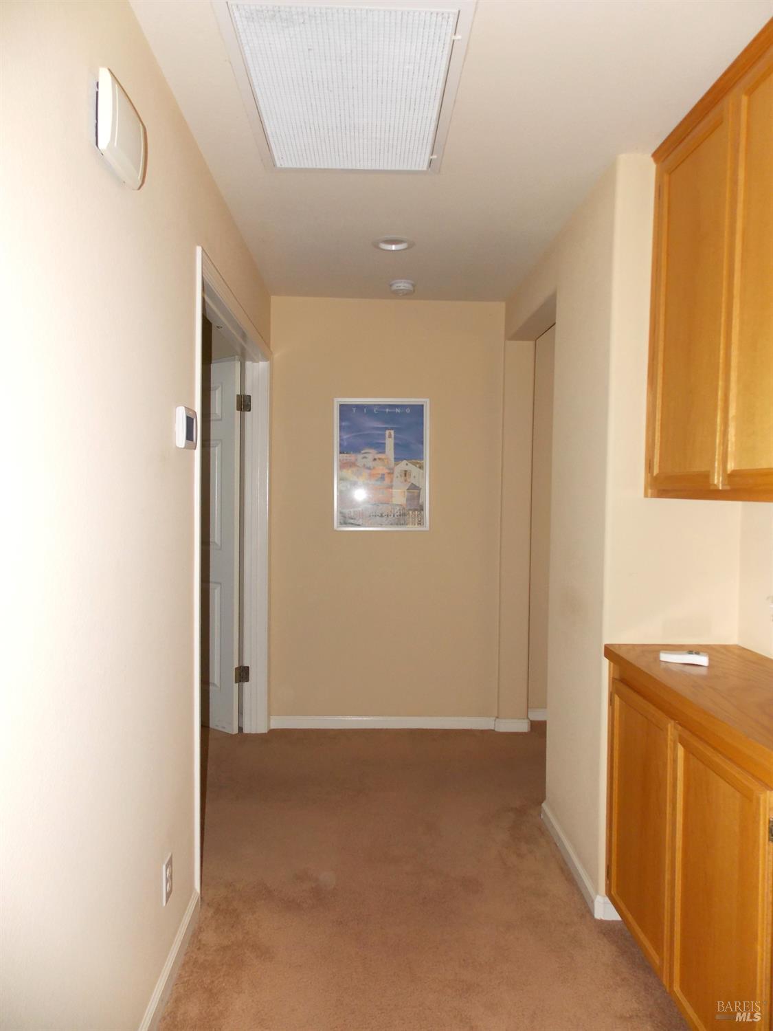 Detail Gallery Image 19 of 44 For 1349 Golf Course Dr, Windsor,  CA 95492 - 3 Beds | 2/1 Baths