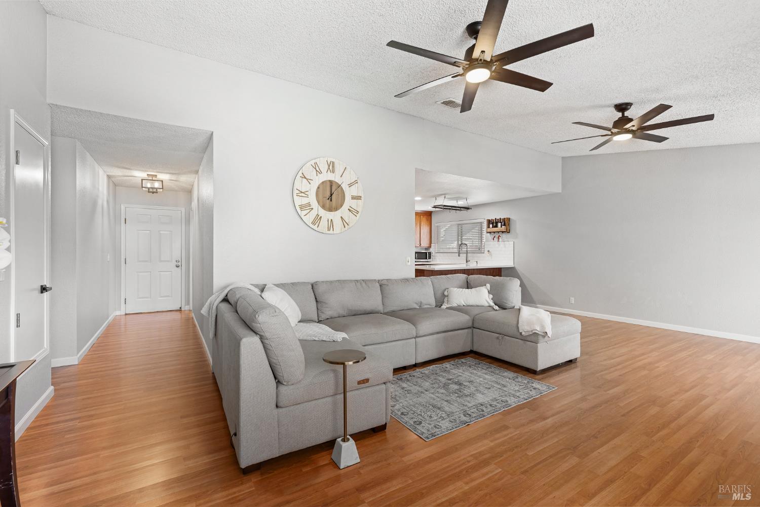Detail Gallery Image 10 of 50 For 1504 El Morro Ln, Suisun City,  CA 94585 - 3 Beds | 2 Baths