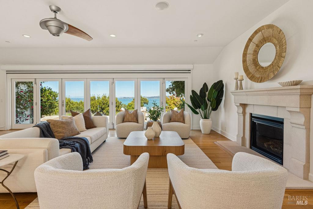 Detail Gallery Image 6 of 48 For 90 Taylor Rd, Tiburon,  CA 94920 - 5 Beds | 5/1 Baths