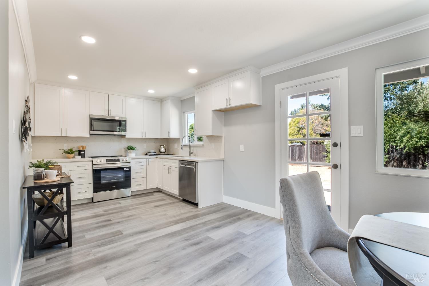 Detail Gallery Image 10 of 21 For 5503 Pennsylvania Blvd, Concord,  CA 94521 - 3 Beds | 1 Baths