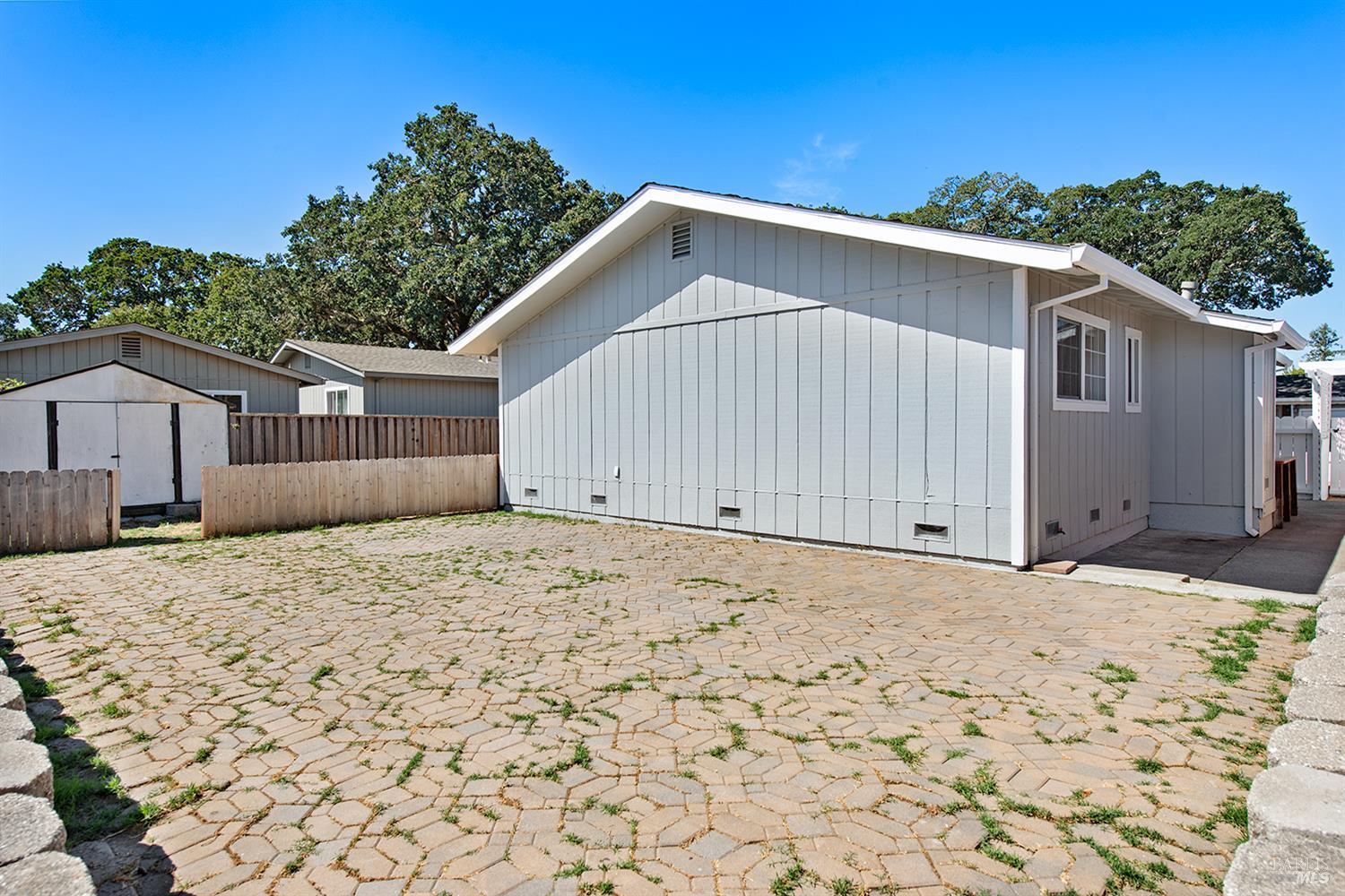 Detail Gallery Image 19 of 22 For 9701 Orion Dr, Windsor,  CA 95492 - 4 Beds | 1/1 Baths