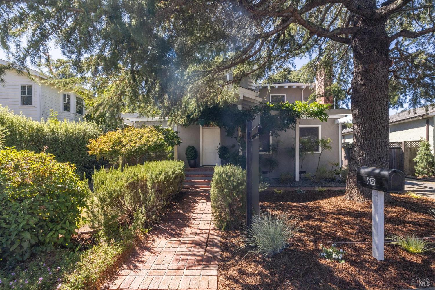 Detail Gallery Image 54 of 80 For 69 Broadmoor Ave, San Anselmo,  CA 94960 - 5 Beds | 3 Baths