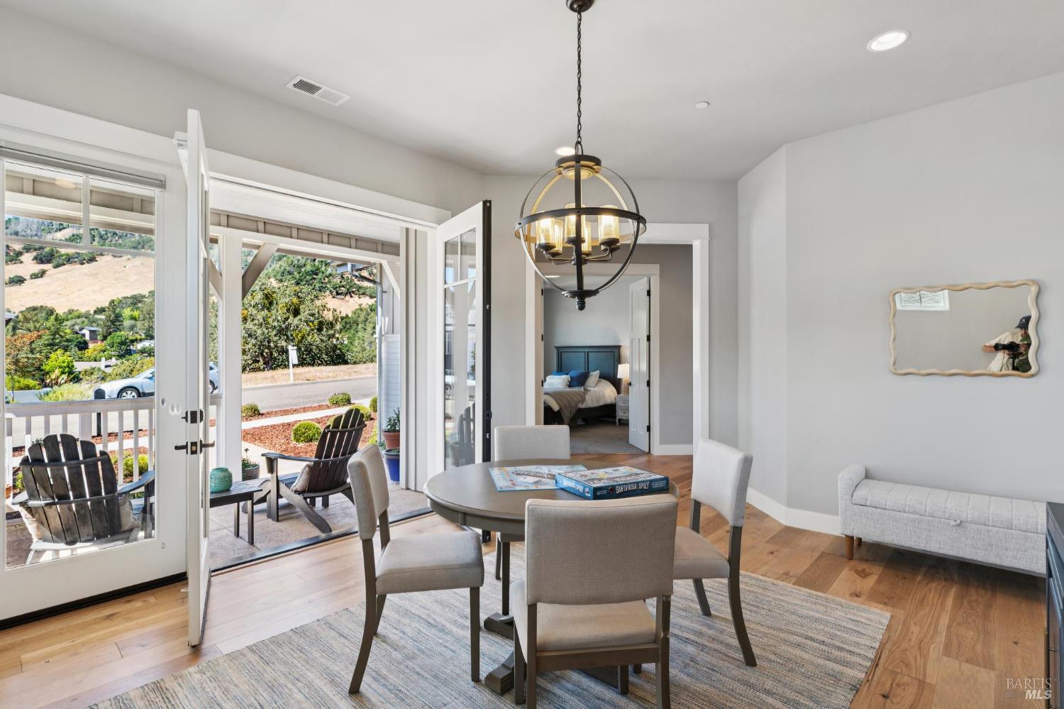 Detail Gallery Image 10 of 63 For 5980 Vista Rdgs, Santa Rosa,  CA 95409 - 5 Beds | 5 Baths
