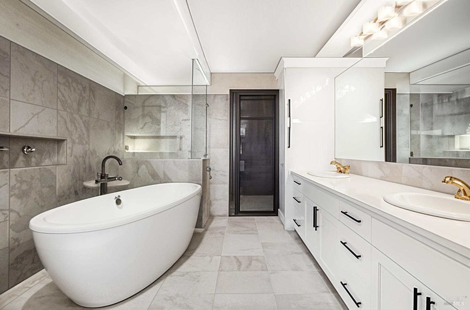 Detail Gallery Image 30 of 46 For 453 Knight Cir, Vallejo,  CA 94591 - 3 Beds | 2/1 Baths