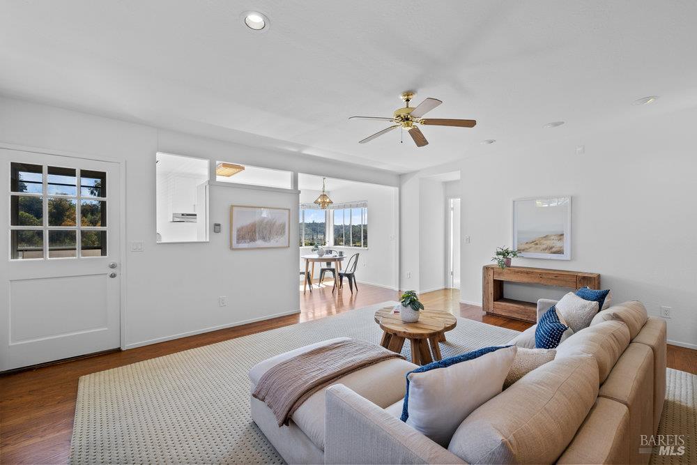 Detail Gallery Image 32 of 56 For 78 Windsor Ave, San Rafael,  CA 94901 - 4 Beds | 3 Baths