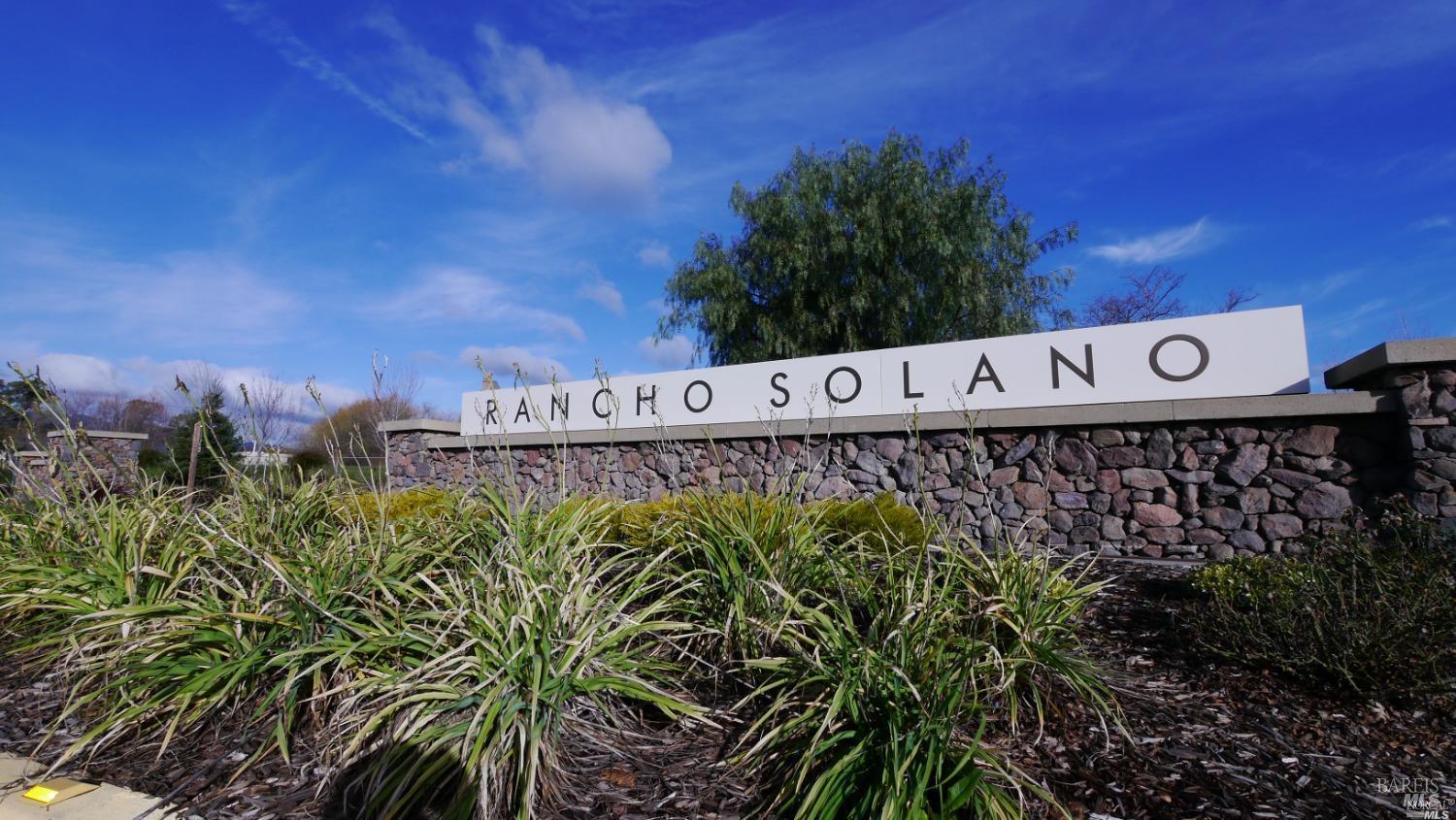 Detail Gallery Image 2 of 47 For 2474 Bay Hill Cir, Fairfield,  CA 94534 - 4 Beds | 2/1 Baths