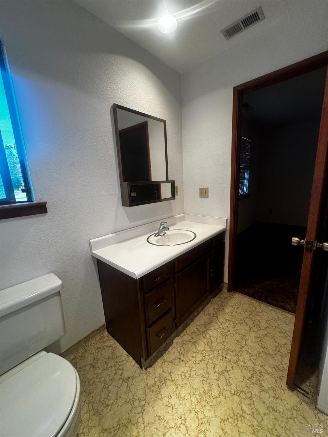 Detail Gallery Image 27 of 32 For 18175 Deer Hollow Rd, Hidden Valley Lake,  CA 95467 - 2 Beds | 2 Baths