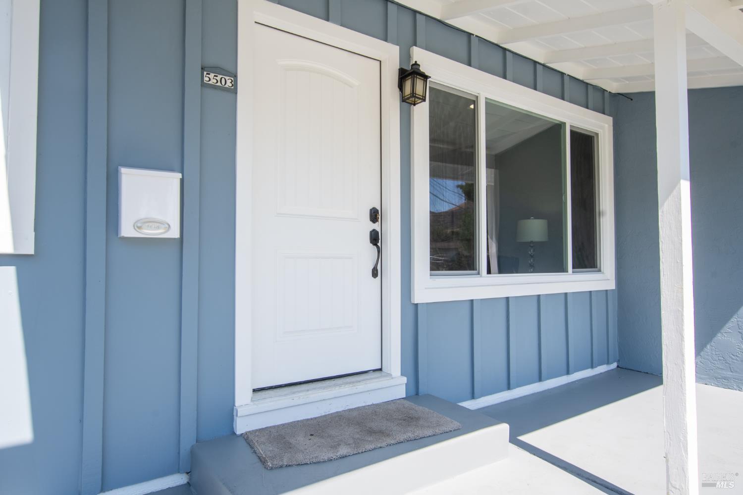 Detail Gallery Image 4 of 21 For 5503 Pennsylvania Blvd, Concord,  CA 94521 - 3 Beds | 1 Baths