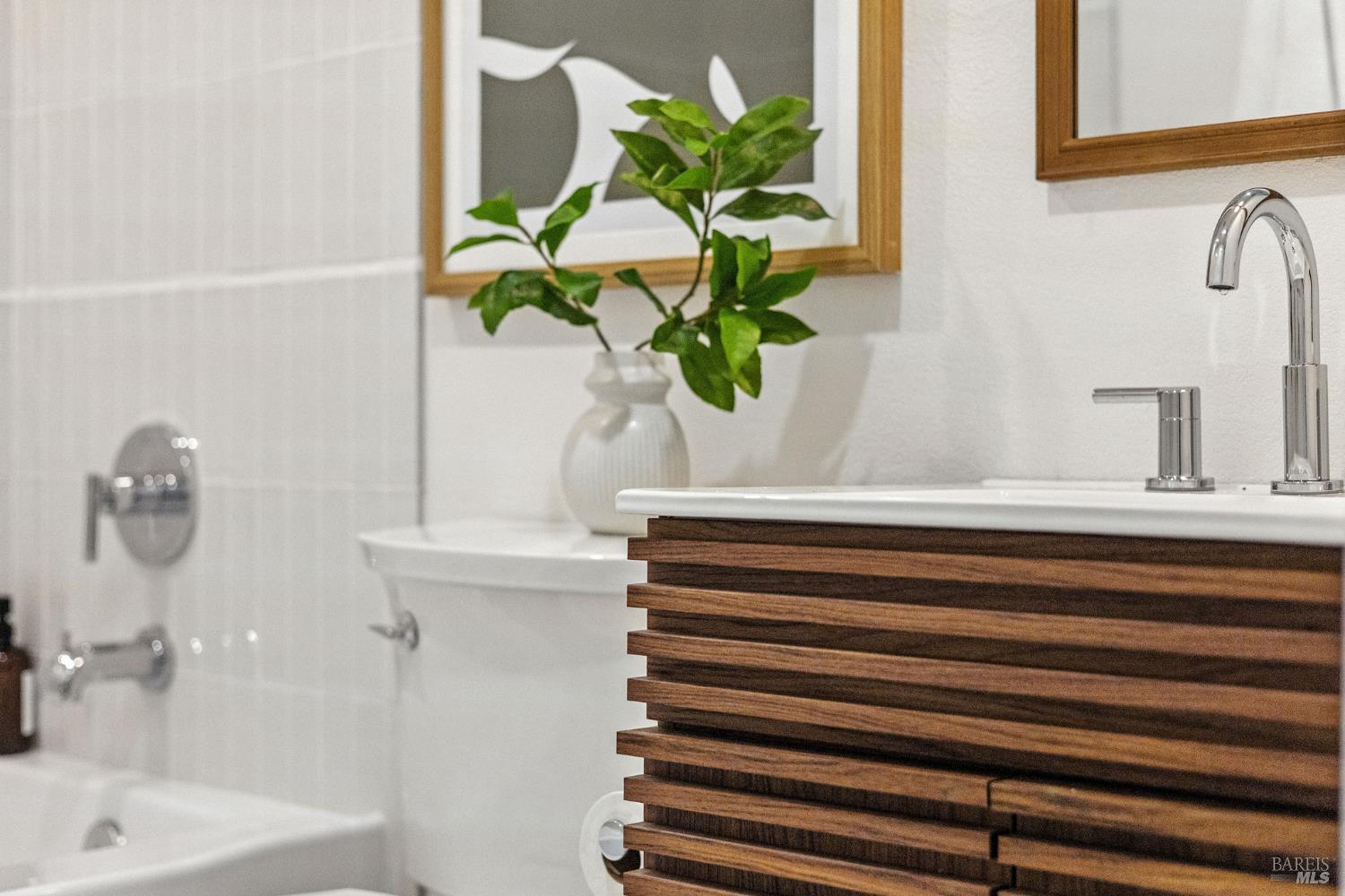 Detail Gallery Image 24 of 38 For 26 Plaza Dr, Mill Valley,  CA 94941 - 3 Beds | 2 Baths