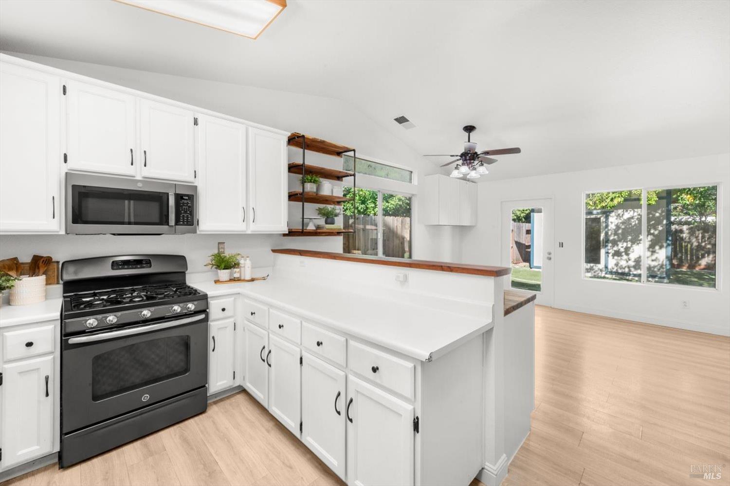 Detail Gallery Image 27 of 75 For 872 Flint Way, Vacaville,  CA 95687 - 3 Beds | 2 Baths