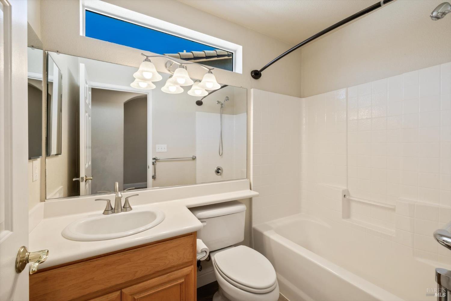 Detail Gallery Image 10 of 44 For 528 Birch Ridge Dr, Rio Vista,  CA 94571 - 2 Beds | 2 Baths