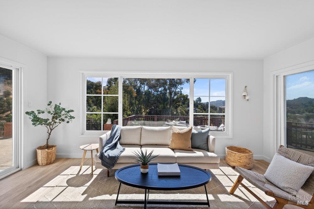 Detail Gallery Image 9 of 56 For 78 Windsor Ave, San Rafael,  CA 94901 - 4 Beds | 3 Baths