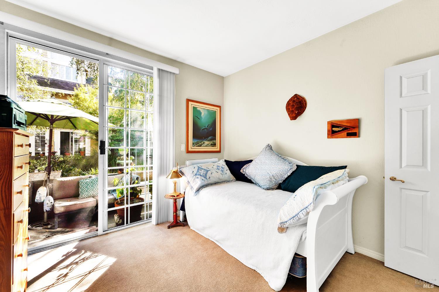 Detail Gallery Image 13 of 19 For 314 E 2nd St, Benicia,  CA 94510 - 2 Beds | 2 Baths