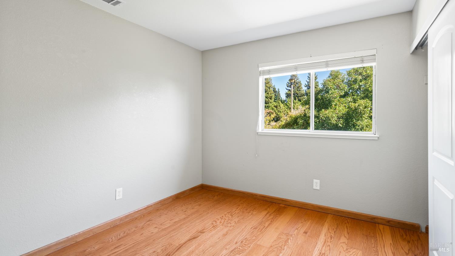 Detail Gallery Image 27 of 47 For 2474 Bay Hill Cir, Fairfield,  CA 94534 - 4 Beds | 2/1 Baths