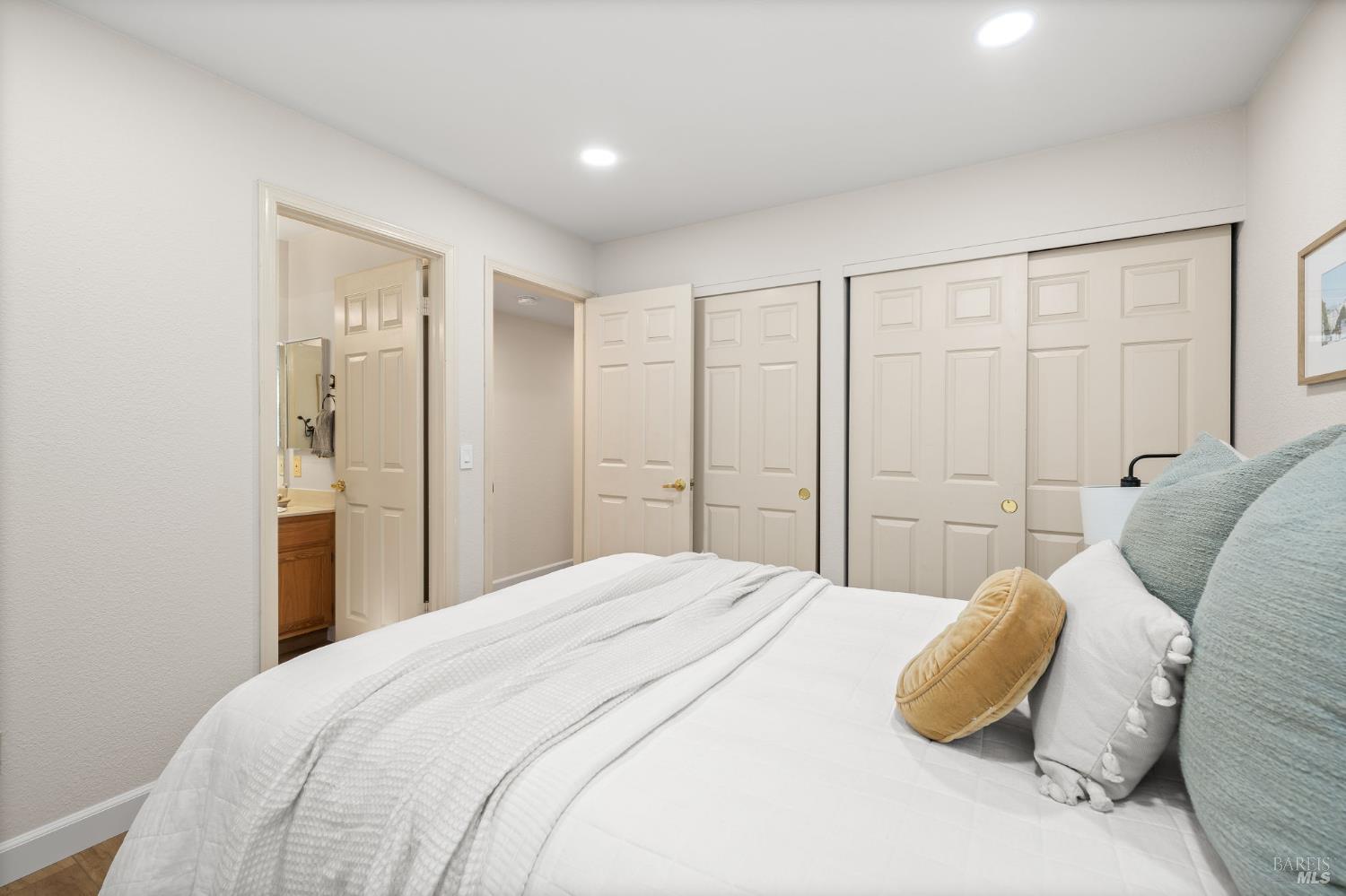 Detail Gallery Image 15 of 33 For 2579 Harvest Ln, Napa,  CA 94558 - 4 Beds | 3 Baths