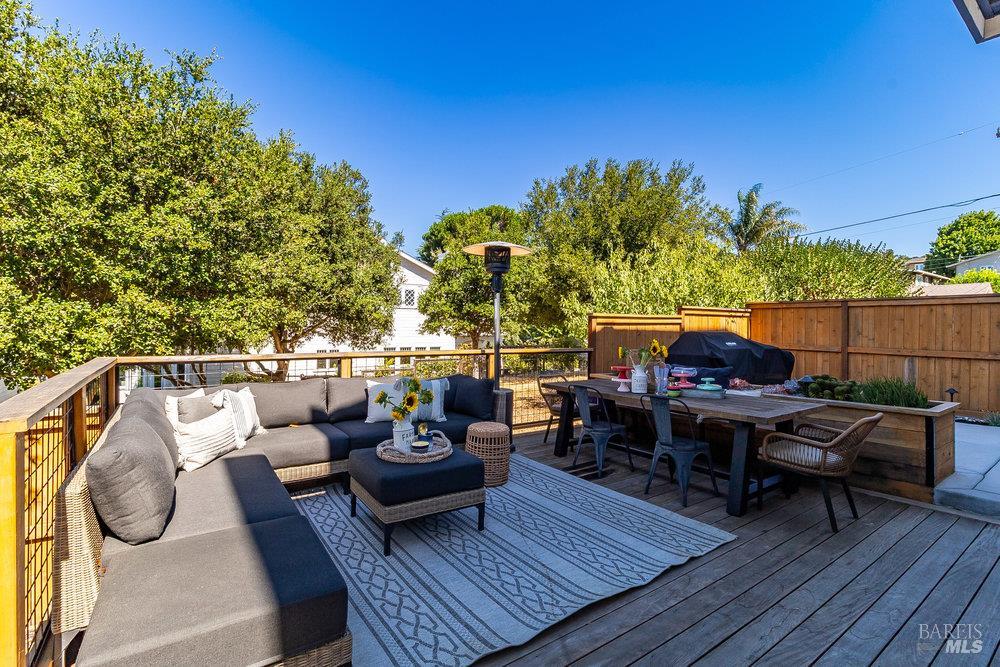 Detail Gallery Image 34 of 99 For 144 W N St, Benicia,  CA 94510 - 6 Beds | 4 Baths