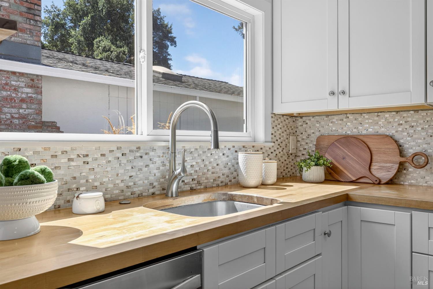 Detail Gallery Image 18 of 34 For 3541 Palomar Way, Napa,  CA 94558 - 3 Beds | 2 Baths