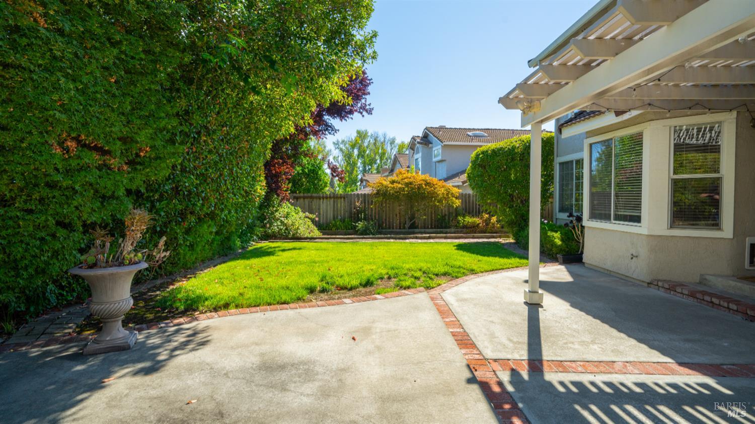 Detail Gallery Image 40 of 47 For 2474 Bay Hill Cir, Fairfield,  CA 94534 - 4 Beds | 2/1 Baths