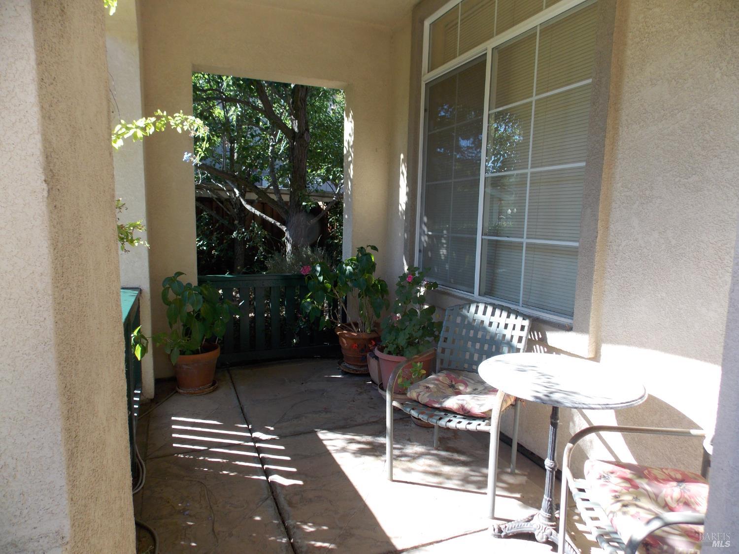 Detail Gallery Image 4 of 44 For 1349 Golf Course Dr, Windsor,  CA 95492 - 3 Beds | 2/1 Baths