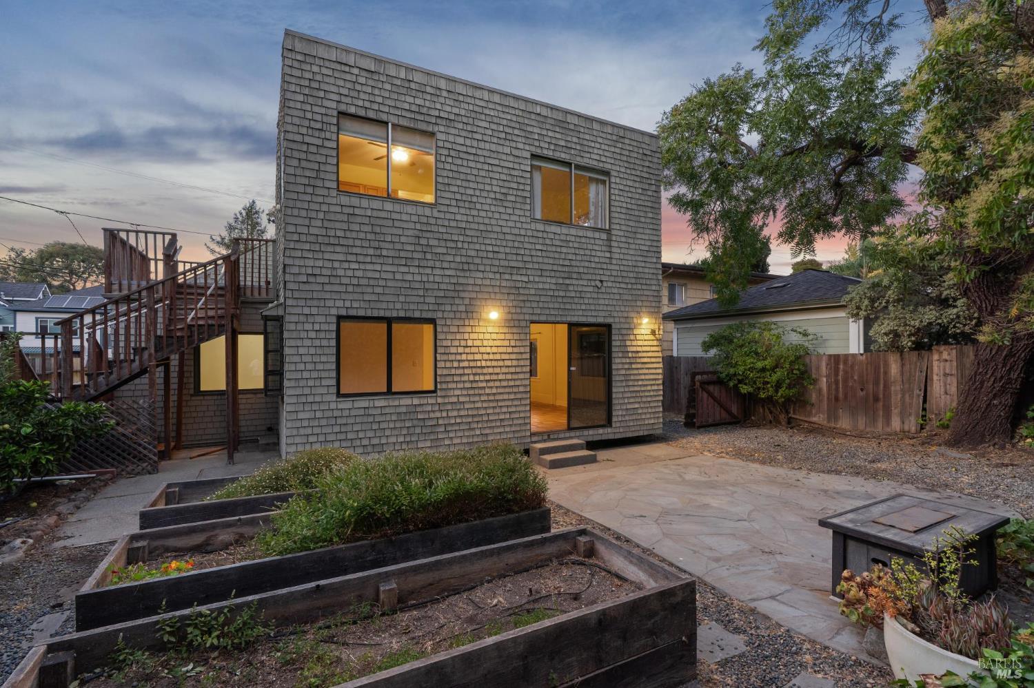 Detail Gallery Image 33 of 42 For 9 Frances St, San Rafael,  CA 94901 - 3 Beds | 2 Baths