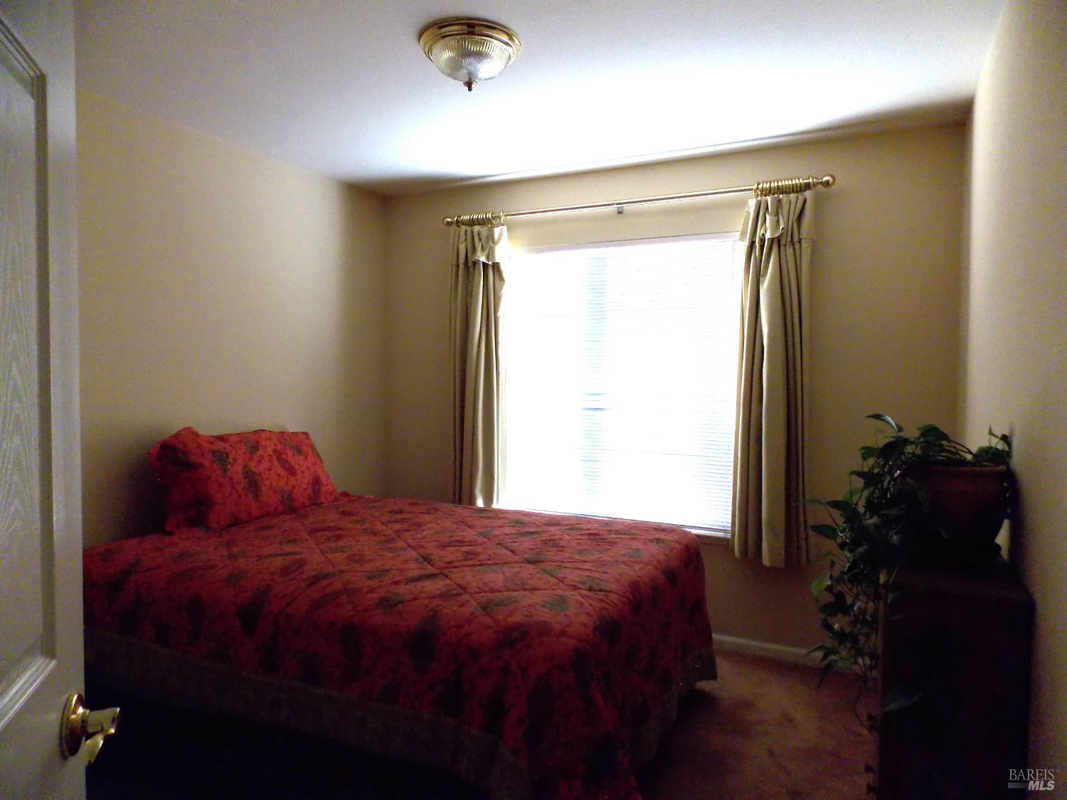 Detail Gallery Image 21 of 44 For 1349 Golf Course Dr, Windsor,  CA 95492 - 3 Beds | 2/1 Baths