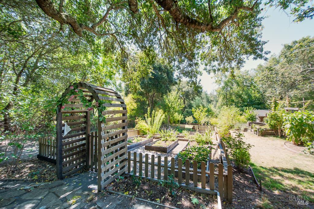 Detail Gallery Image 63 of 83 For 5961 Anderson Rd, Forestville,  CA 95436 - 3 Beds | 3 Baths