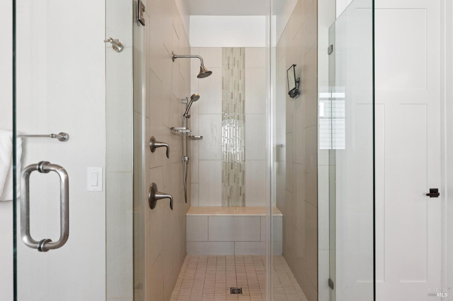 Detail Gallery Image 39 of 63 For 5980 Vista Rdgs, Santa Rosa,  CA 95409 - 5 Beds | 5 Baths