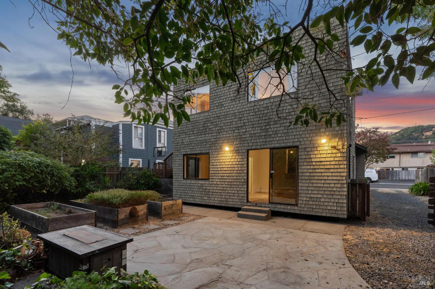 Detail Gallery Image 34 of 42 For 9 Frances St, San Rafael,  CA 94901 - 3 Beds | 2 Baths