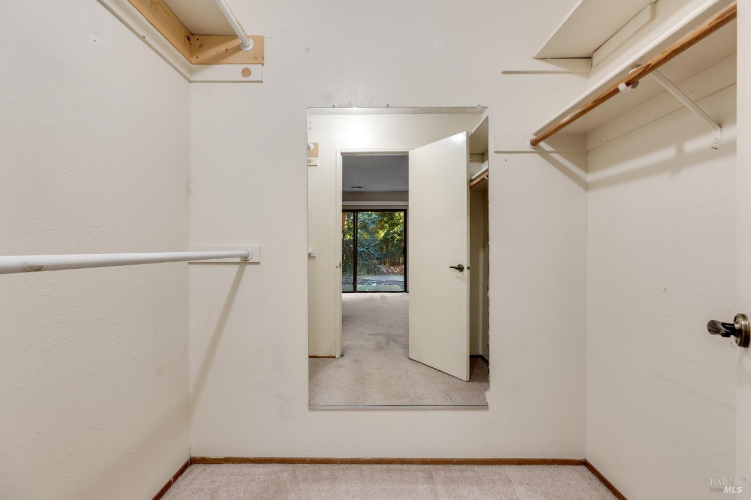 Detail Gallery Image 25 of 40 For 1517 London Cir, Benicia,  CA 94510 - 2 Beds | 2 Baths