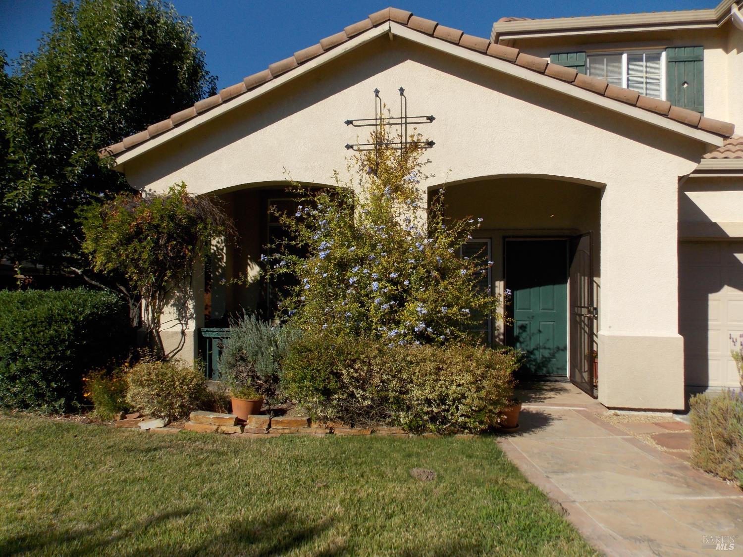 Detail Gallery Image 3 of 44 For 1349 Golf Course Dr, Windsor,  CA 95492 - 3 Beds | 2/1 Baths