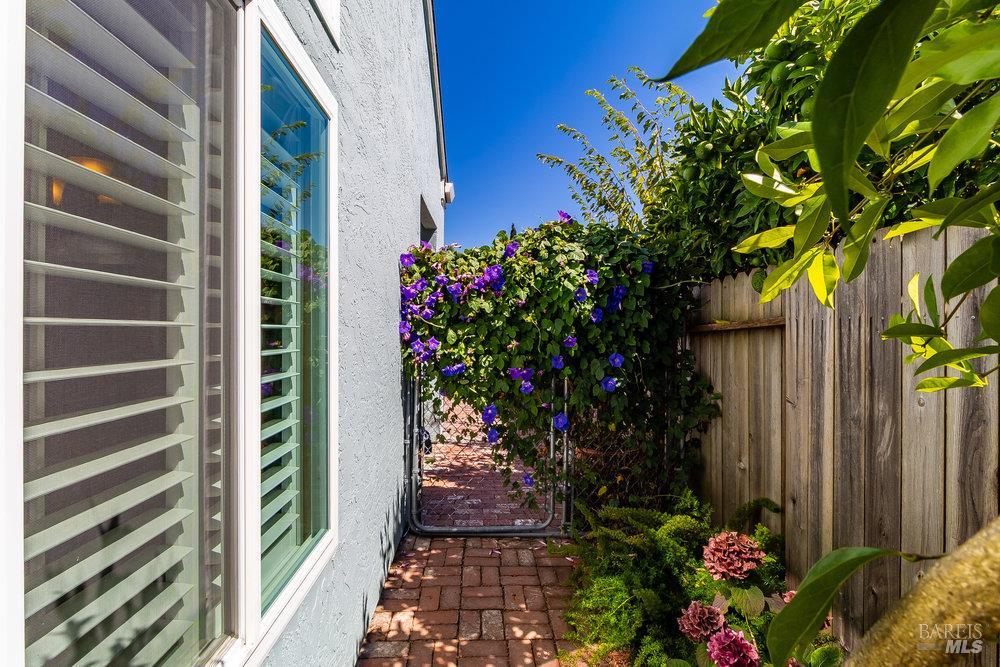 Detail Gallery Image 50 of 59 For 509 Solano Dr, Benicia,  CA 94510 - 3 Beds | 2 Baths