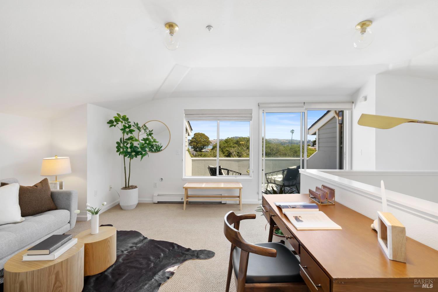 Detail Gallery Image 23 of 34 For 101 Sacramento Way, Sausalito,  CA 94965 - 4 Beds | 3 Baths