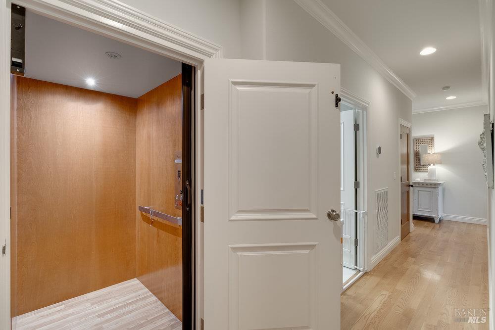 Detail Gallery Image 28 of 99 For 144 W N St, Benicia,  CA 94510 - 6 Beds | 4 Baths