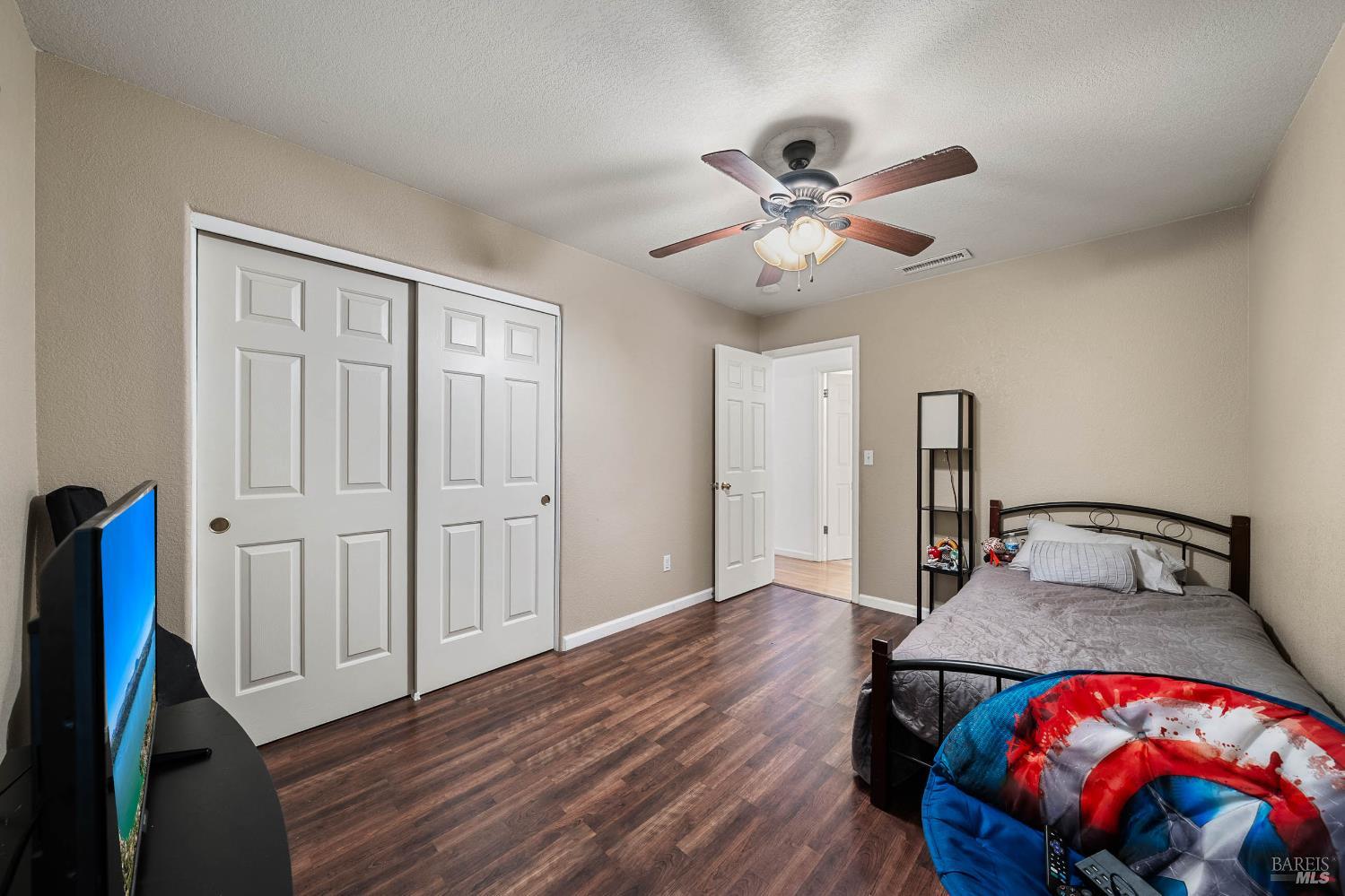 Detail Gallery Image 24 of 63 For 18164 Fishhook Ct, Hidden Valley Lake,  CA 95467 - 5 Beds | 3 Baths