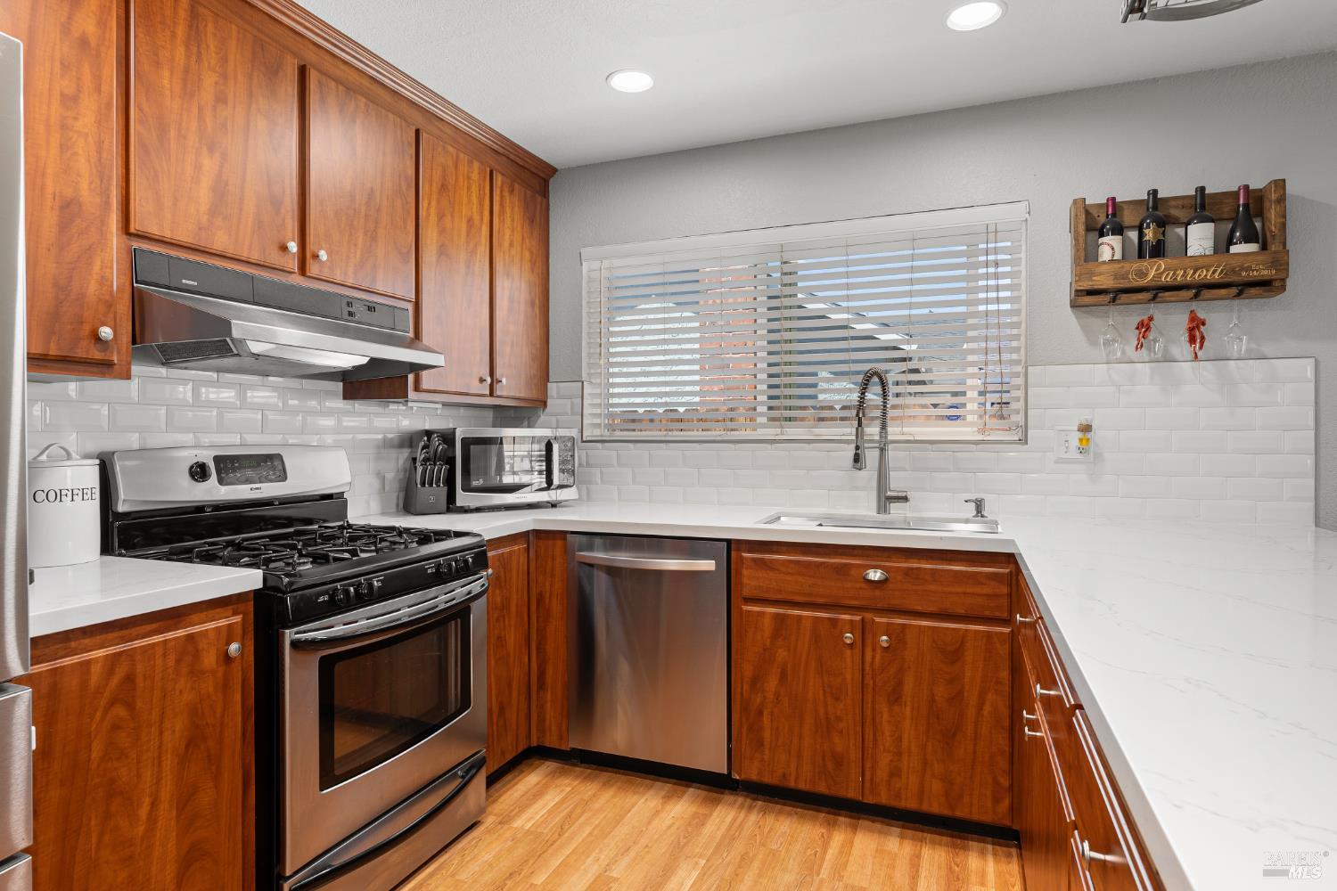 Detail Gallery Image 14 of 50 For 1504 El Morro Ln, Suisun City,  CA 94585 - 3 Beds | 2 Baths