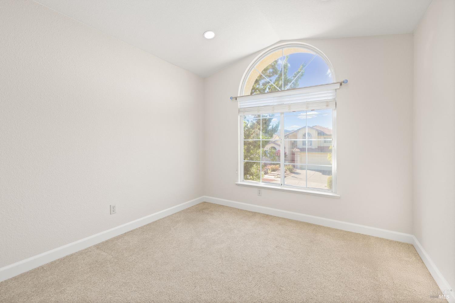 Detail Gallery Image 21 of 33 For 2579 Harvest Ln, Napa,  CA 94558 - 4 Beds | 3 Baths