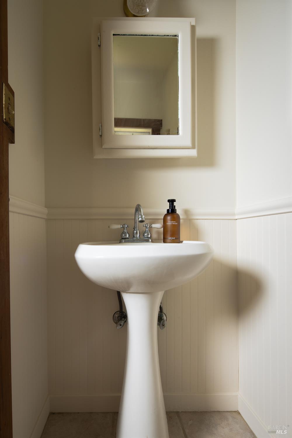 Detail Gallery Image 19 of 23 For 6 Wainwright Pl, Mill Valley,  CA 94941 - 3 Beds | 1/1 Baths