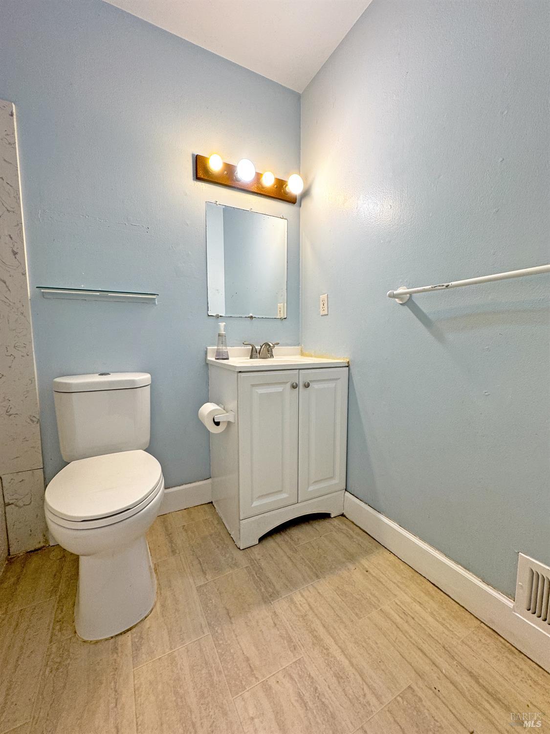 Detail Gallery Image 23 of 28 For 163 Bahia Cir, San Rafael,  CA 94901 - 2 Beds | 1 Baths