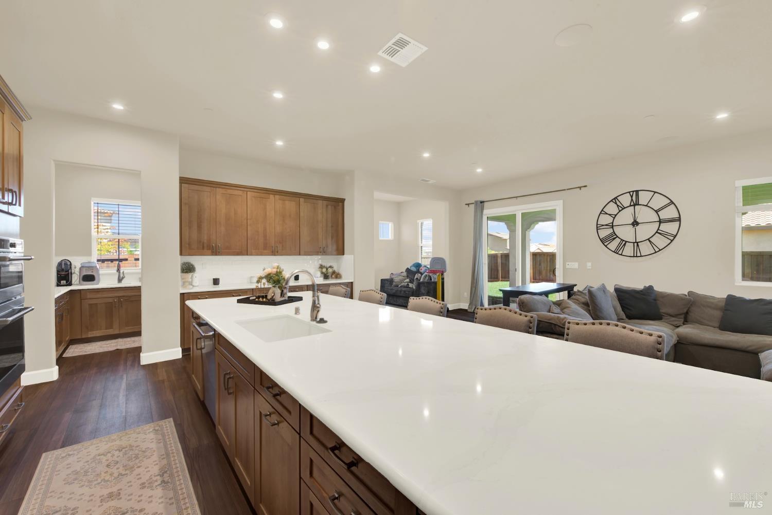 Detail Gallery Image 30 of 82 For 765 Fig Tree Ln, Dixon,  CA 95620 - 4 Beds | 3 Baths