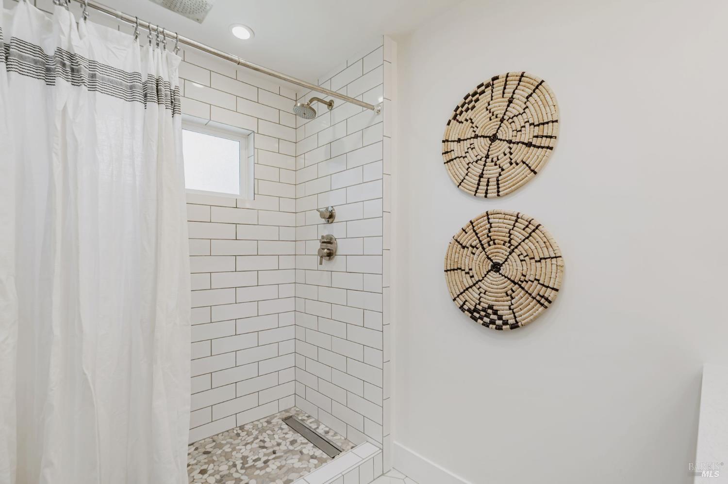 Detail Gallery Image 12 of 35 For 9603 Graton Rd, Graton,  CA 95444 - 2 Beds | 2 Baths
