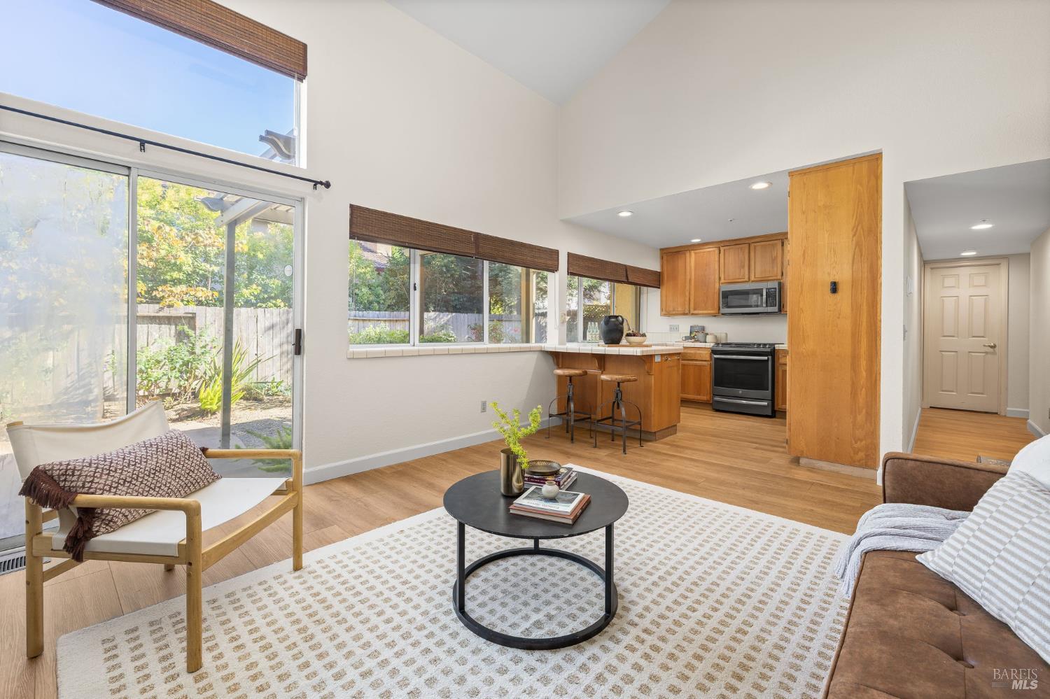 Detail Gallery Image 10 of 33 For 2579 Harvest Ln, Napa,  CA 94558 - 4 Beds | 3 Baths