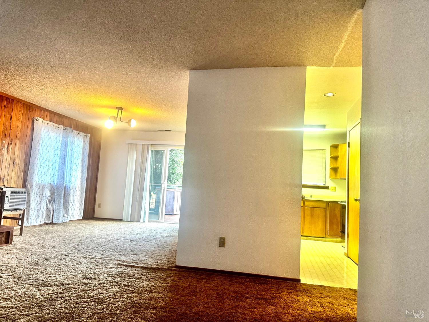 Detail Gallery Image 15 of 32 For 18175 Deer Hollow Rd, Hidden Valley Lake,  CA 95467 - 2 Beds | 2 Baths