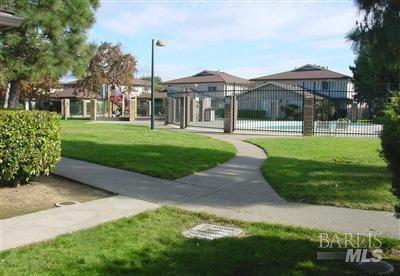 Detail Gallery Image 27 of 28 For 163 Bahia Cir, San Rafael,  CA 94901 - 2 Beds | 1 Baths