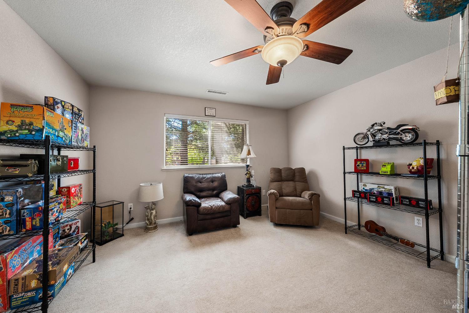 Detail Gallery Image 27 of 63 For 18164 Fishhook Ct, Hidden Valley Lake,  CA 95467 - 5 Beds | 3 Baths