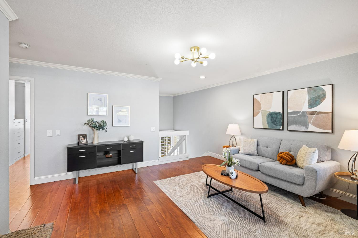 Detail Gallery Image 21 of 49 For 607 Centre Ct, Alameda,  CA 94502 - 2 Beds | 2/1 Baths