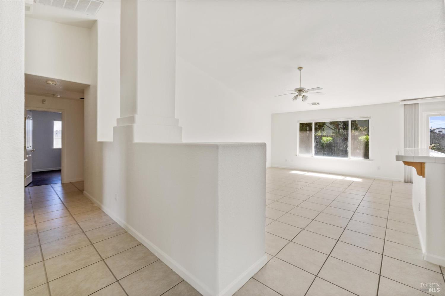 Detail Gallery Image 11 of 40 For 3283 Lagunita Cir, Fairfield,  CA 94533 - 4 Beds | 2 Baths