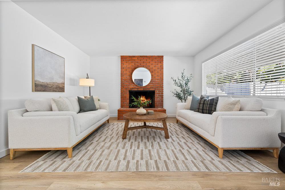 Detail Gallery Image 13 of 56 For 78 Windsor Ave, San Rafael,  CA 94901 - 4 Beds | 3 Baths