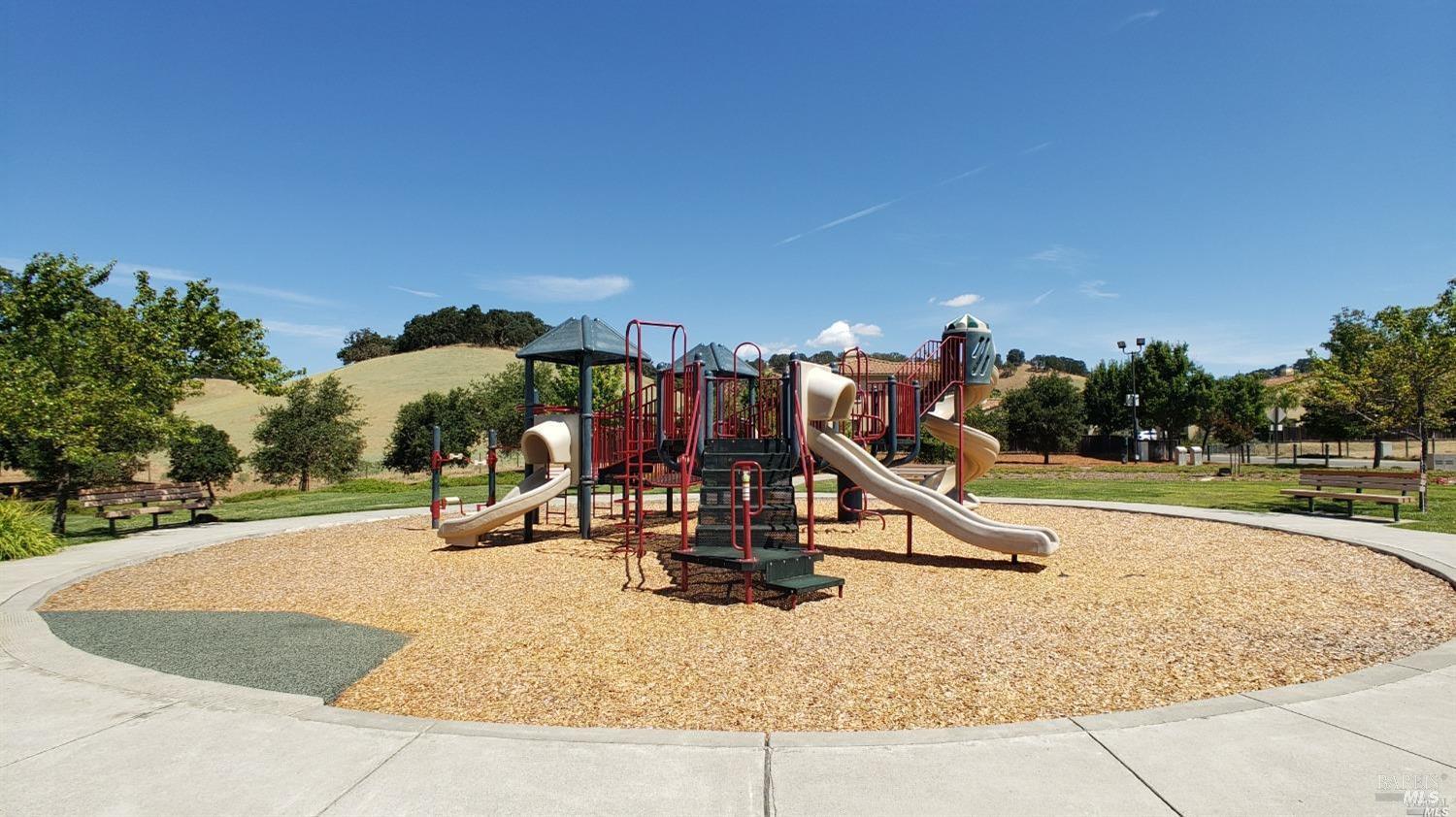 Detail Gallery Image 47 of 47 For 2474 Bay Hill Cir, Fairfield,  CA 94534 - 4 Beds | 2/1 Baths
